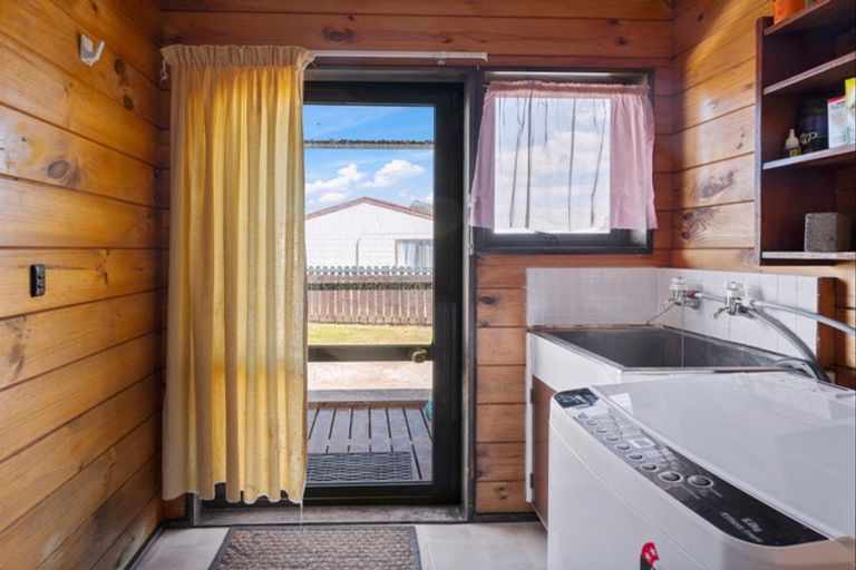 Photo of property in 75 Taharangi Street, Koutu, Rotorua, 3010