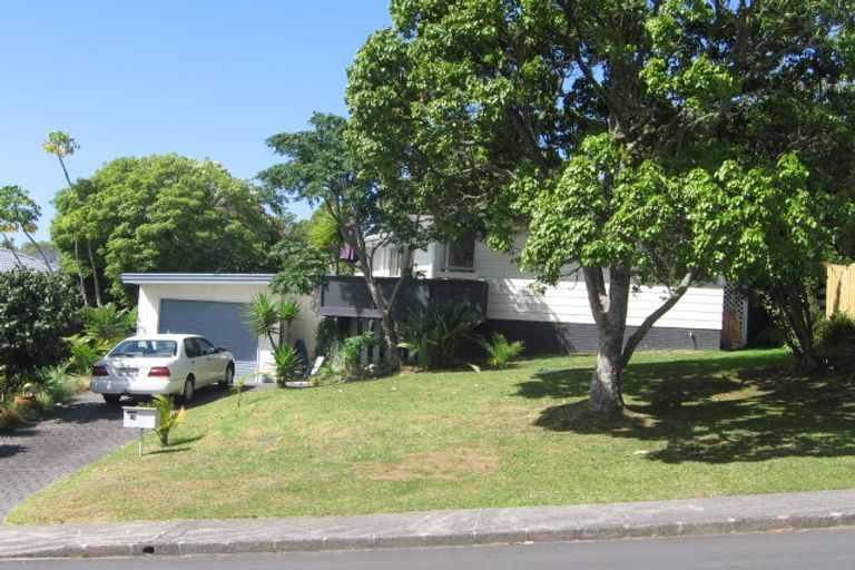 Photo of property in 19 Cantina Avenue, Bayview, Auckland, 0629