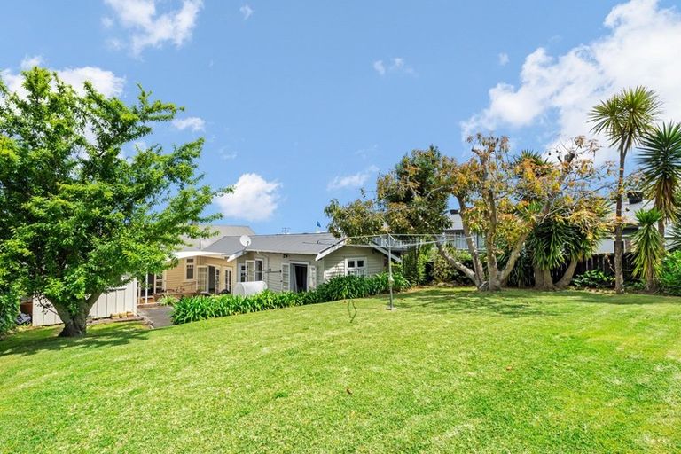 Photo of property in 4 Kent Road, Regent, Whangarei, 0112