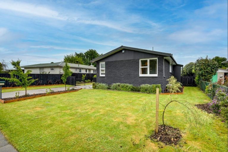 Photo of property in 21 Upham Street, Havelock North, 4130