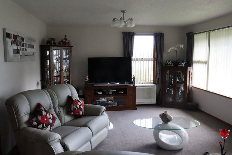 Photo of property in 834 Main North Road, Belfast, Christchurch, 8051