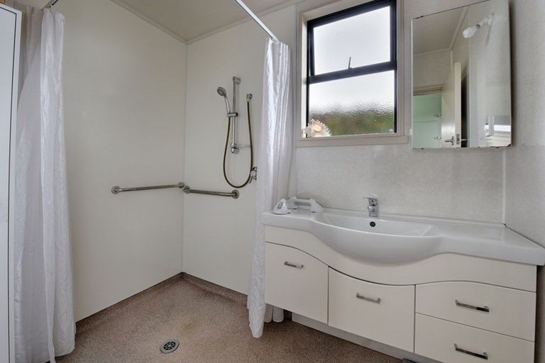 Photo of property in 26 Tokanui-haldane Road, Tokanui, 9884