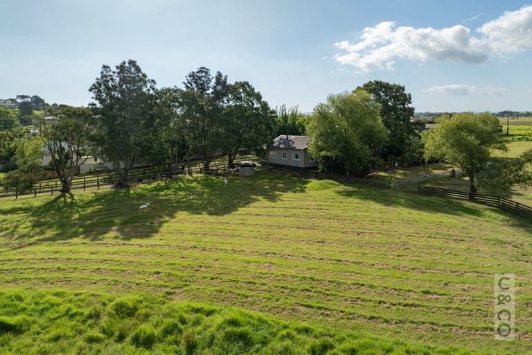 Photo of property in 76 Awaroa Road, Helensville, 0800