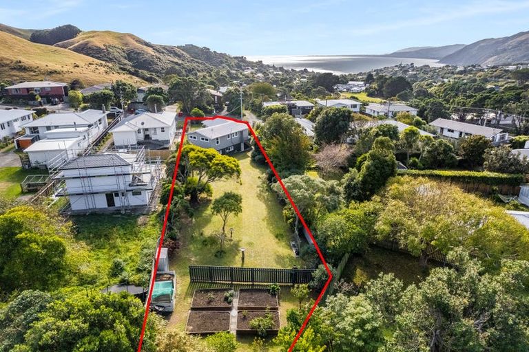 Photo of property in 7 Kapekape Place, Pukerua Bay, 5026