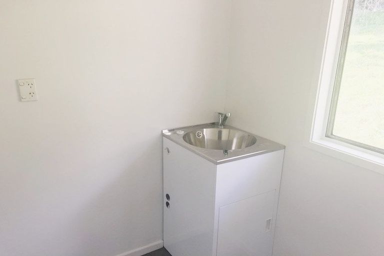 Photo of property in 107 Spinella Drive, Bayview, Auckland, 0629