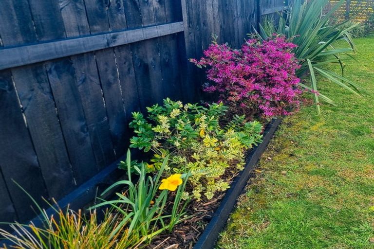 Photo of property in 13 Powhaitere Road, One Tree Point, 0118