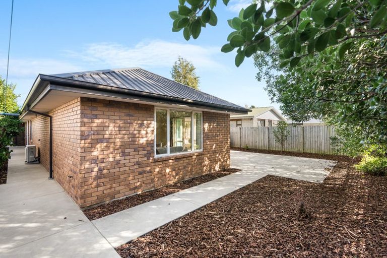 Photo of property in 92 Condell Avenue, Papanui, Christchurch, 8053