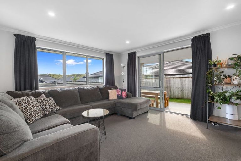 Photo of property in 1 Antrim Glade, Welcome Bay, Tauranga, 3175