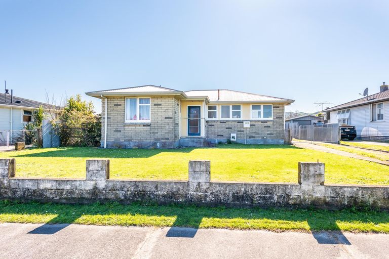 Photo of property in 10 Edison Street, Outer Kaiti, Gisborne, 4010