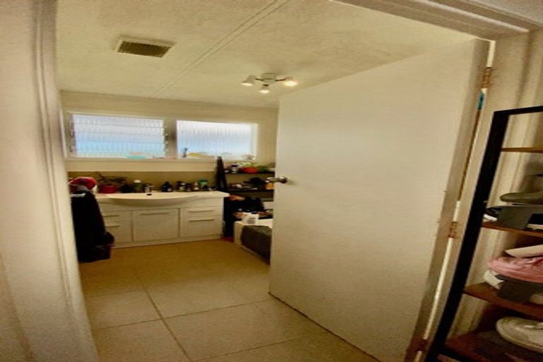 Photo of property in 65 Orams Road, Hillpark, Auckland, 2102