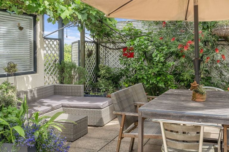 Photo of property in 2/20 Fifth Avenue, Tauranga, 3110