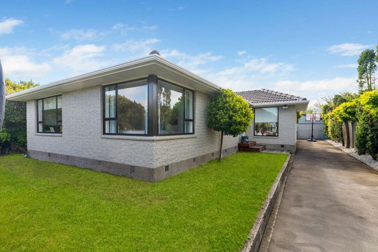 Photo of property in 142 Pacific Road, North New Brighton, Christchurch, 8083