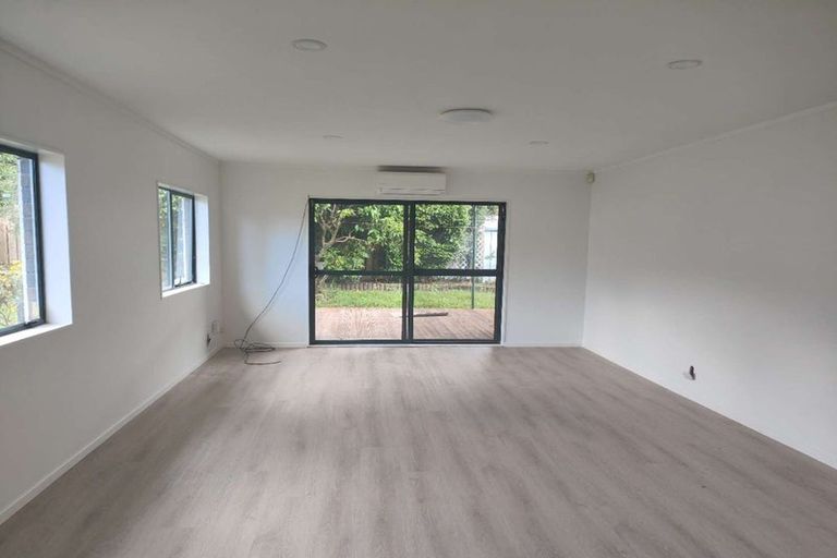 Photo of property in 2/4 Parker Avenue, New Lynn, Auckland, 0600