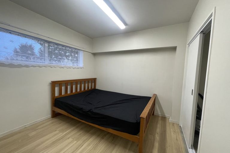 Photo of property in 39 Anich Road, Massey, Auckland, 0614