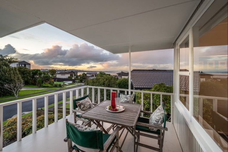 Photo of property in 8 Fielding Crescent, Farm Cove, Auckland, 2012