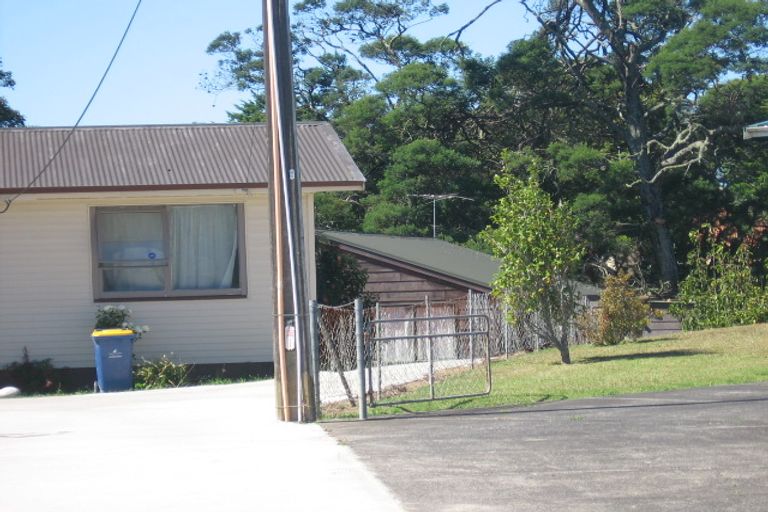 Photo of property in 1/23 Kuaka Place, New Lynn, Auckland, 0600