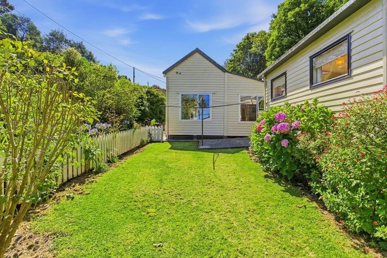Photo of property in 89 Glen Road, The Glen, Dunedin, 9011