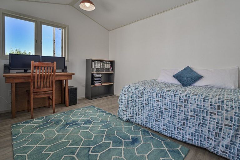 Photo of property in 2/918 Nelson Street North, Mahora, Hastings, 4120