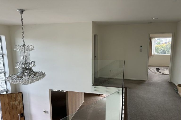 Photo of property in 24 Mulroy Place, Pinehill, Auckland, 0632