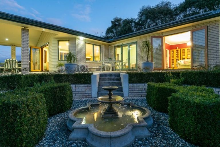 Photo of property in 148 Polo Prince Drive, Alfriston, Auckland, 2105