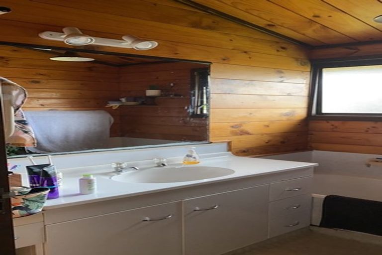 Photo of property in 48 Victory Street, Welcome Bay, Tauranga, 3112