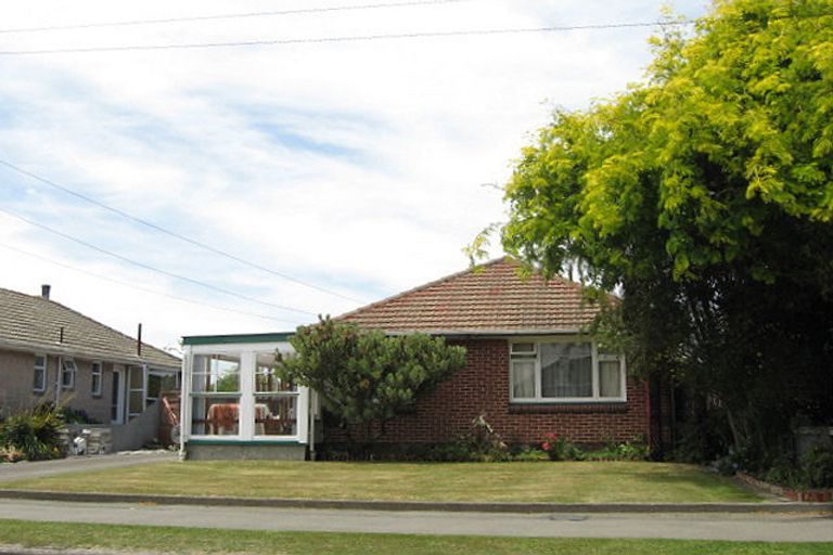 Photo of property in 52 Pembroke Street, Avondale, Christchurch, 8061