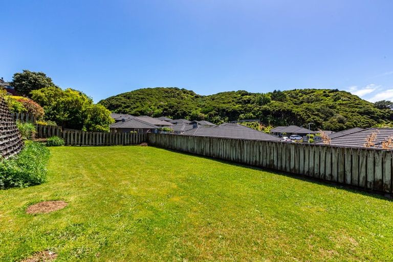 Photo of property in 17 Shackle Lane, Whitby, Porirua, 5024