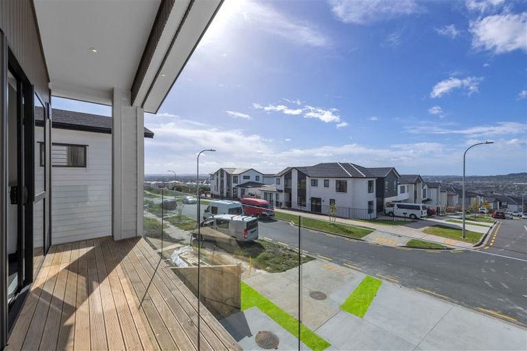 Photo of property in 29 Elevation Street, Flat Bush, Auckland, 2019