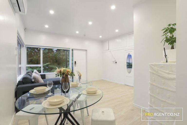 Photo of property in 74 Warner Park Avenue, Laingholm, Auckland, 0604