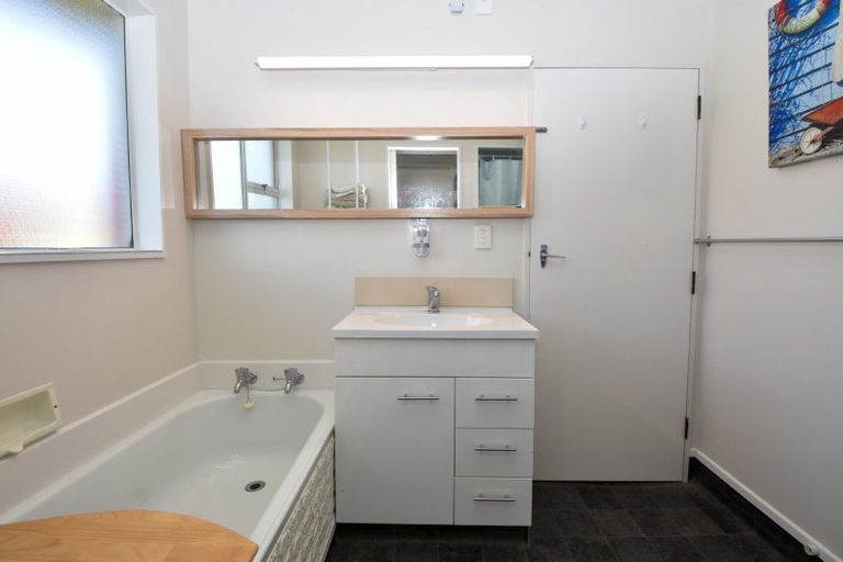 Photo of property in 481 High Street South, Carterton, 5713