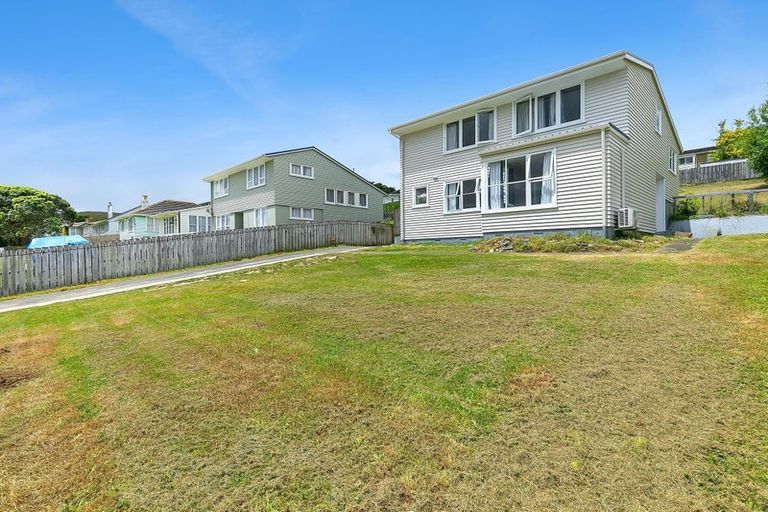 Photo of property in 30 Corinna Street, Waitangirua, Porirua, 5024