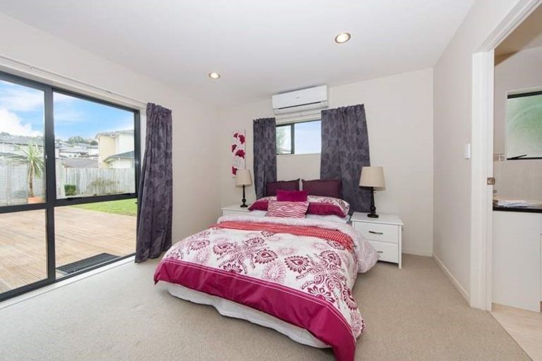 Photo of property in 31 South Kensington Way, Henderson, Auckland, 0612