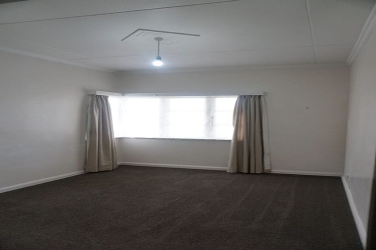 Photo of property in 28 Linton Street, Palmerston North, 4410