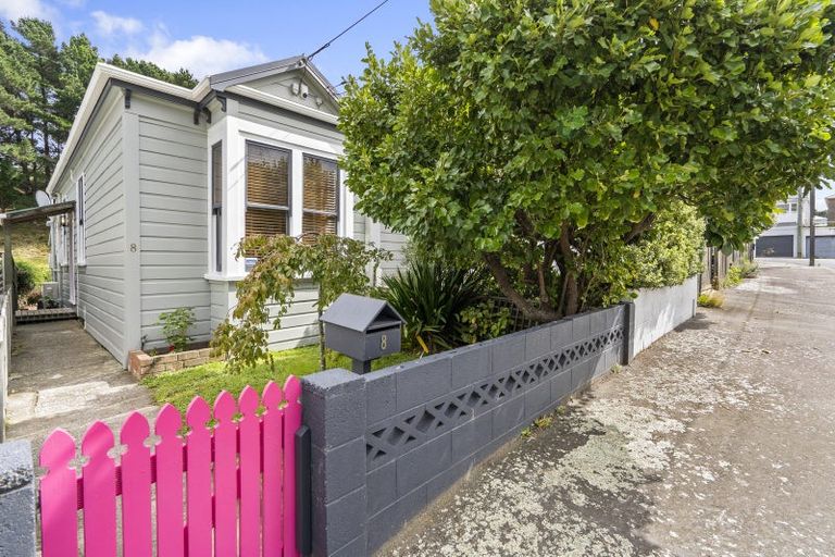 Photo of property in 8 Royal Street, Berhampore, Wellington, 6023