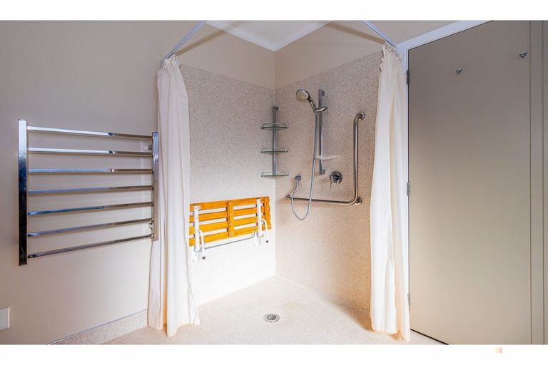 Photo of property in 1 Eric Batchelor Place, Waimate, 7924