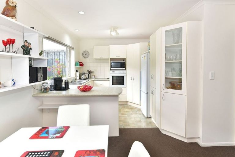 Photo of property in 29 Dan Tori Place, Orewa, 0931