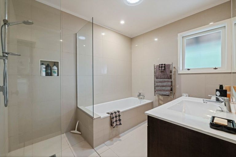 Photo of property in 21 Fillis Street, New Plymouth, 4310