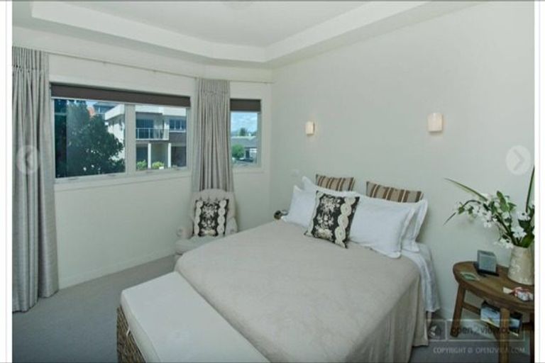 Photo of property in 2/154 Marine Parade, Mount Maunganui, 3116