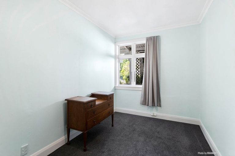 Photo of property in 12 Manley Terrace, Newtown, Wellington, 6021