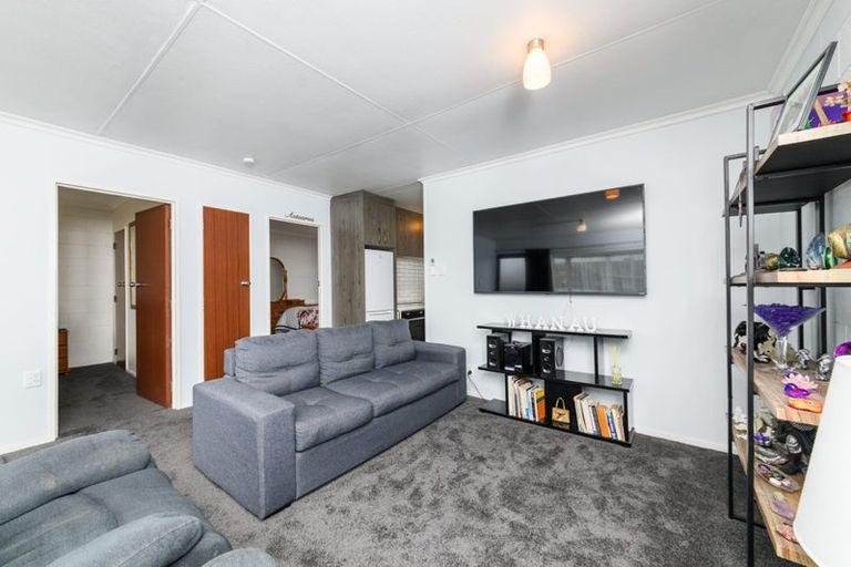 Photo of property in 2/299 Ruahine Street, Terrace End, Palmerston North, 4410