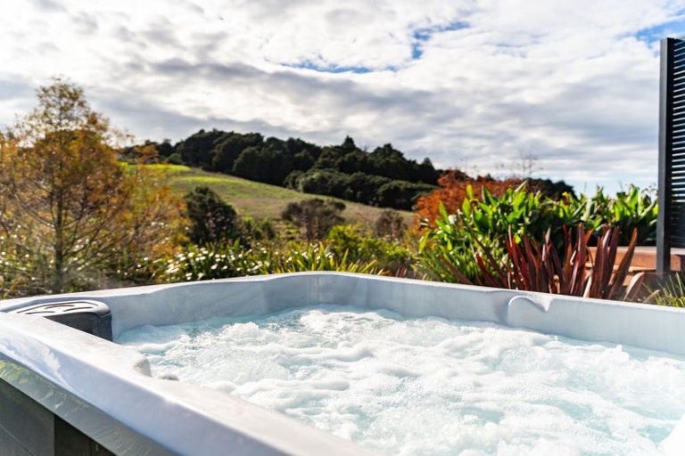 Photo of property in 667 Kaiwaka-mangawhai Road, Hakaru, Wellsford, 0975