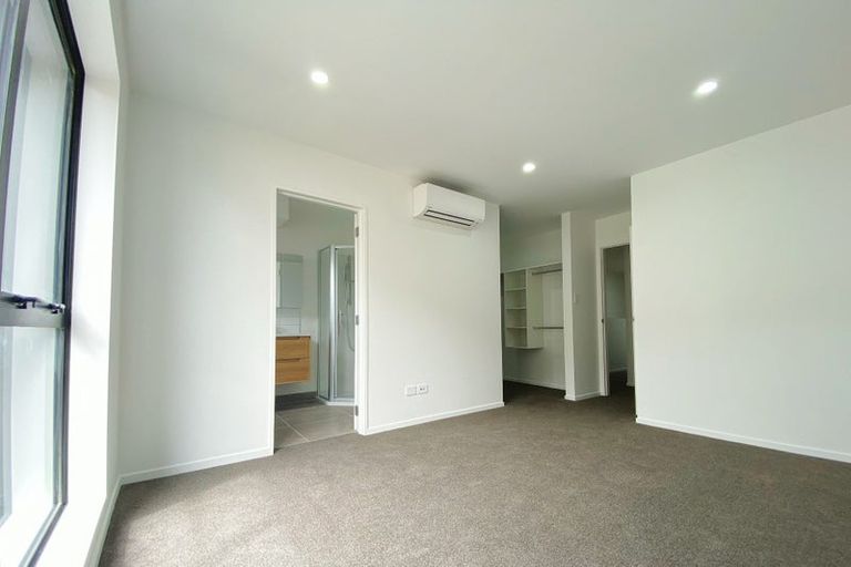 Photo of property in 34 Sinton Road, Hobsonville, Auckland, 0618