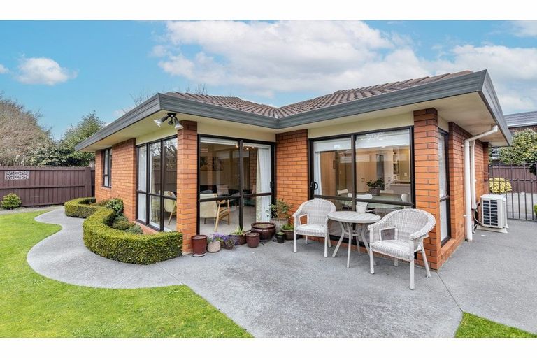 Photo of property in 147a Hawthornden Road, Avonhead, Christchurch, 8042