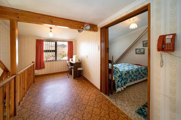 Photo of property in 45 Branxholm Street, Roxburgh, 9500