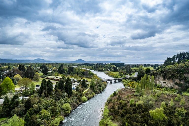 Photo of property in 17 Taupahi Road, Turangi, 3334