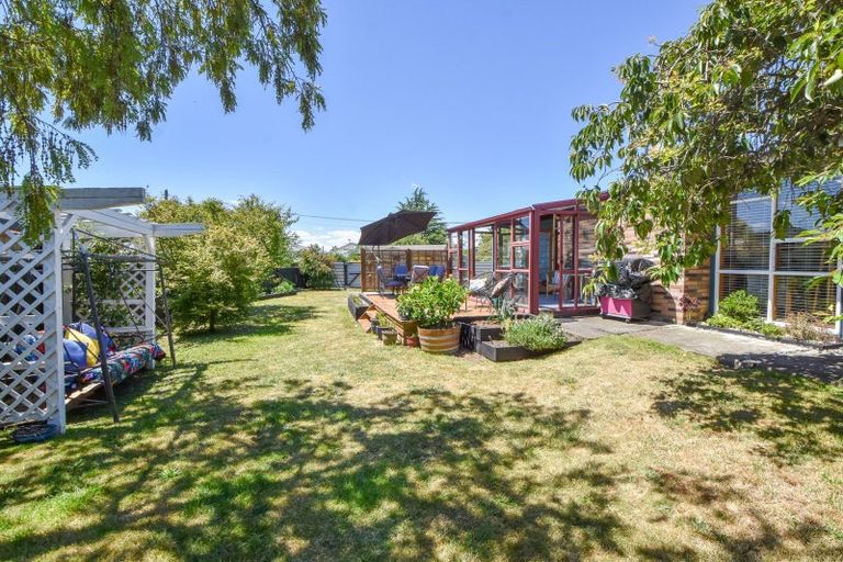 Photo of property in 22 Victoria Street, Carterton, 5713