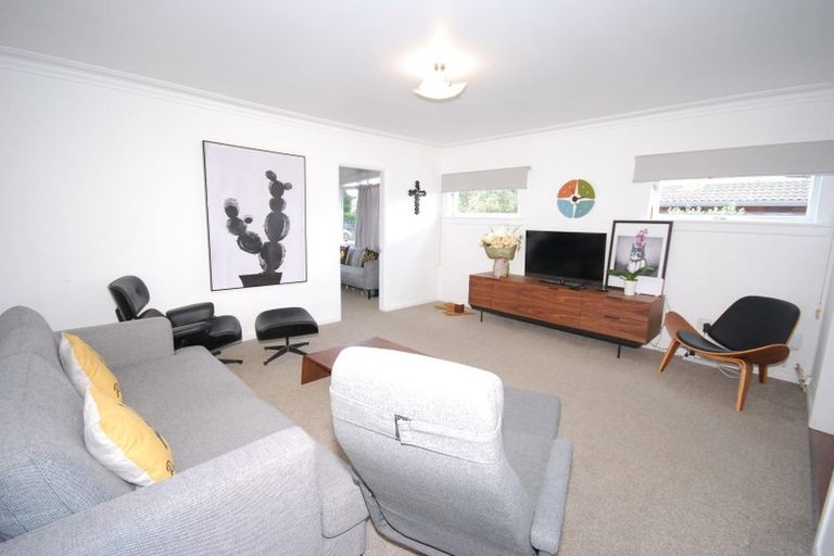 Photo of property in 1/5 Hillside Road, Mount Wellington, Auckland, 1062