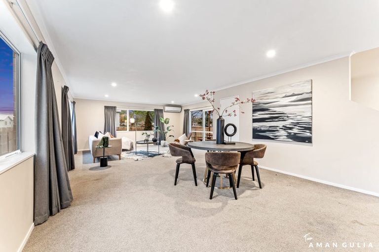 Photo of property in 19 Waitoro Lane, Henderson, Auckland, 0612