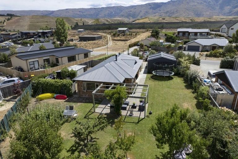 Photo of property in 10 Missy Crescent, Mount Pisa, Cromwell, 9383