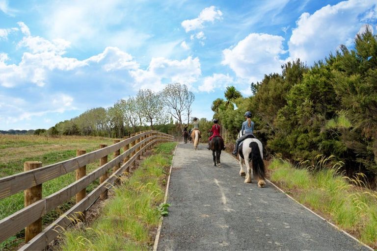 Photo of property in 144 Papakura-clevedon Road, Clevedon, Papakura, 2582